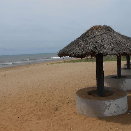 Jade Beach Resort Tirupporur Exterior foto